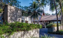 布吉双棕榈树酒店